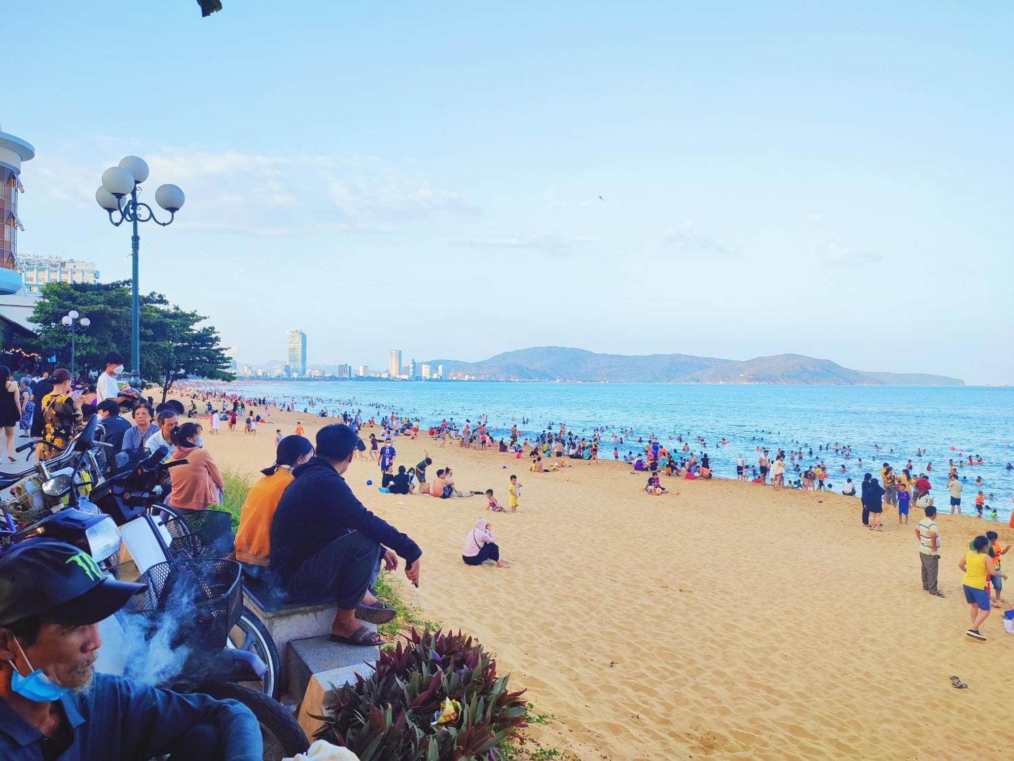 Flc Sea Tower Quy Nhon Ban Cong, Bon Tam, Ho Boi Co Phi, Sat Bien Куи Нхон Екстериор снимка